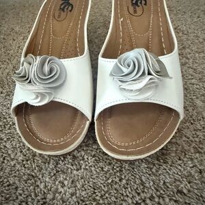 Elegant White Women's Sandals with Floral Accent